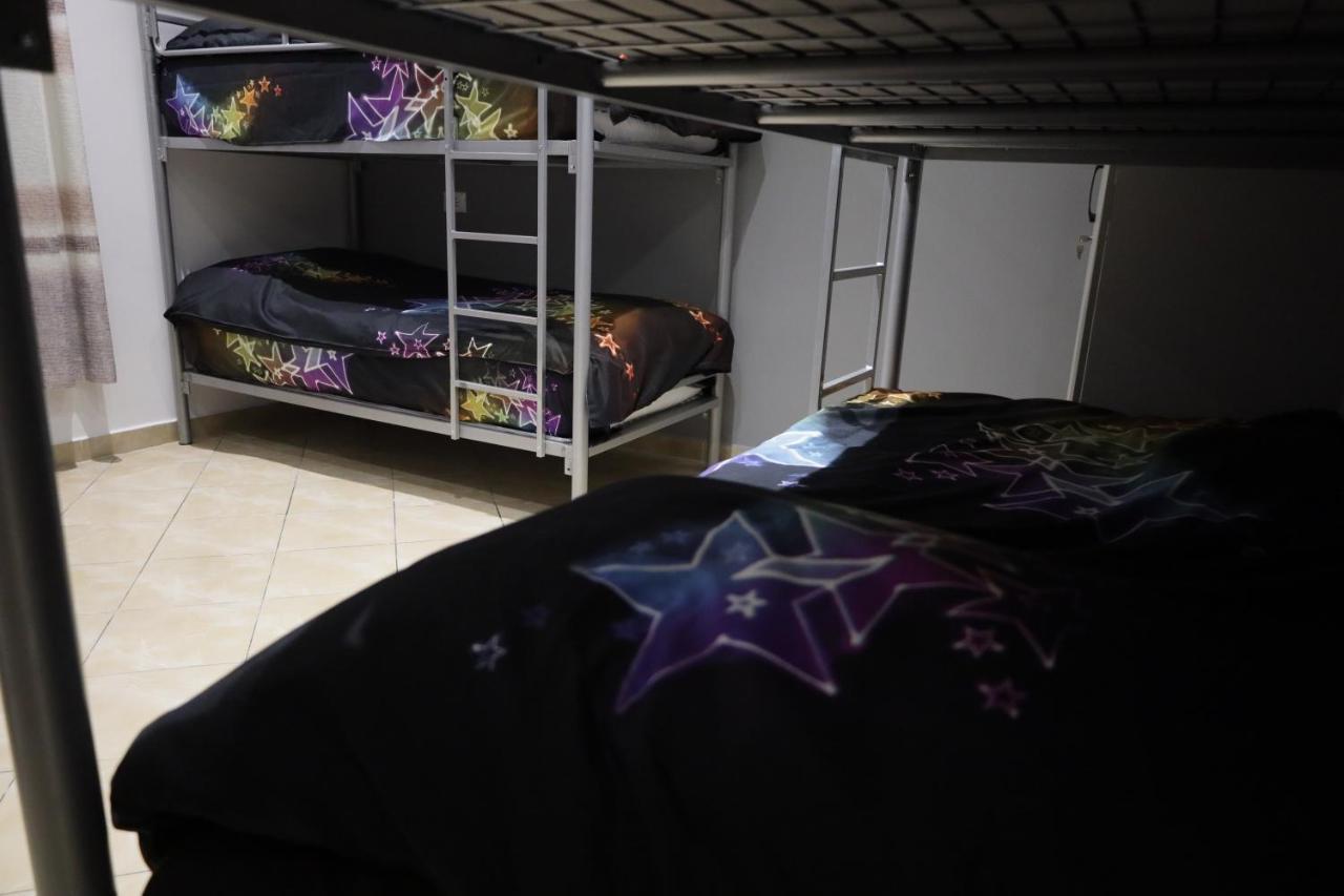Sonche Hostel Tiranë Eksteriør bilde
