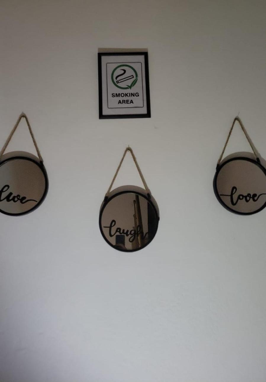 Sonche Hostel Tiranë Eksteriør bilde